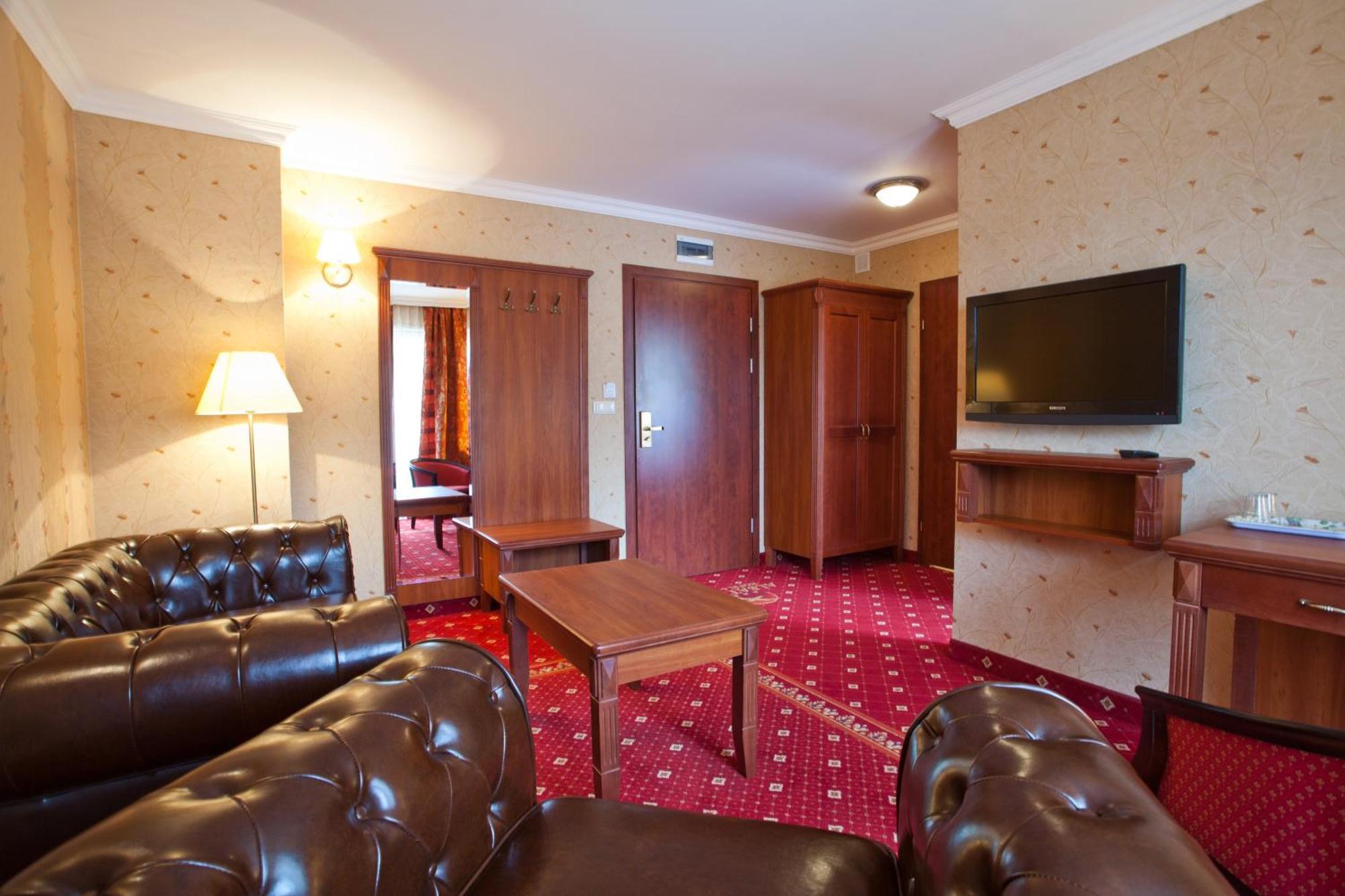 Hotel Albatros Serwy Zewnętrze zdjęcie