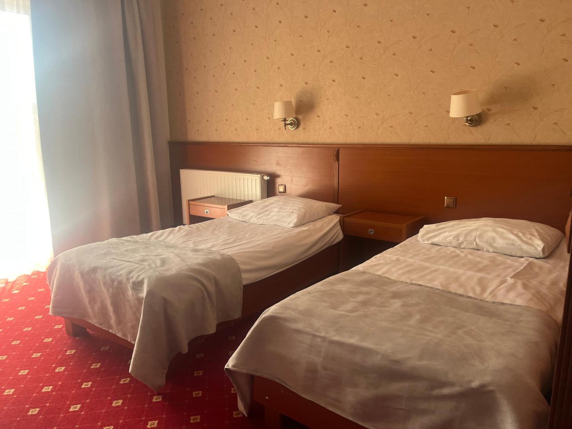 Hotel Albatros Serwy Zewnętrze zdjęcie